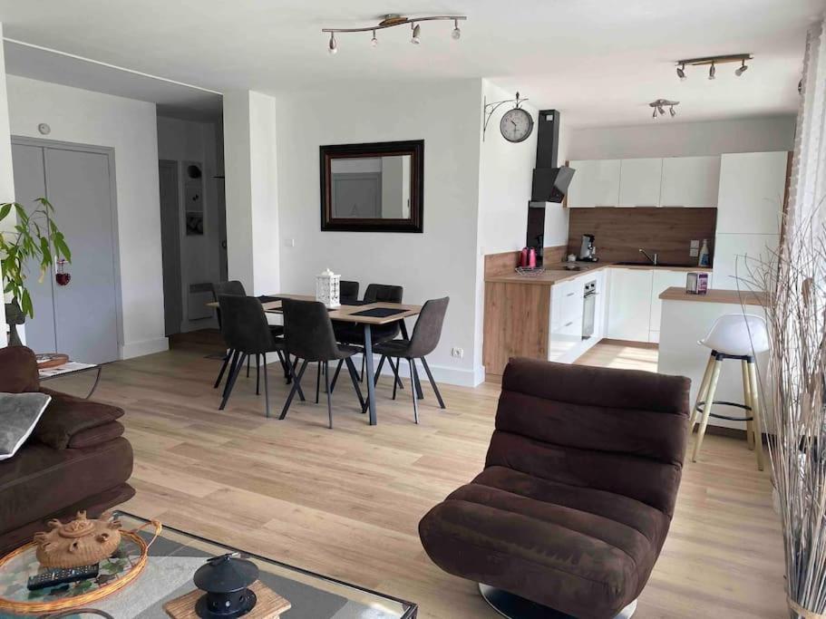 Le Chasseur Alpin Appartement Albertville Buitenkant foto